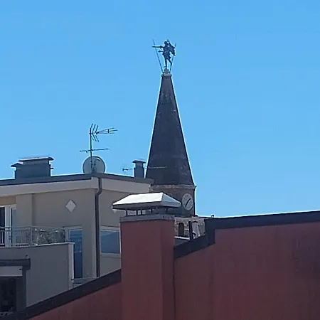 Apartment View Of The Canal *