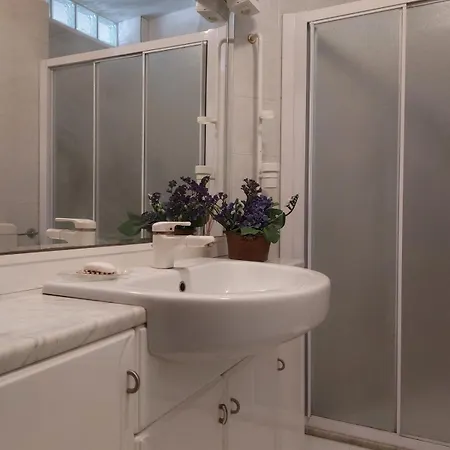 View Of The Canal Apartment